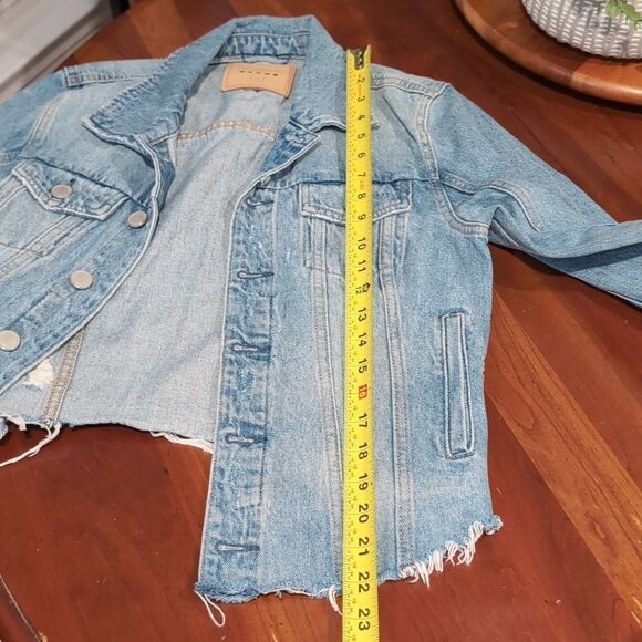 Blank NYC Raw Hem Cropped Distressed Denim Jacket Sz S - Picture 8 of 11